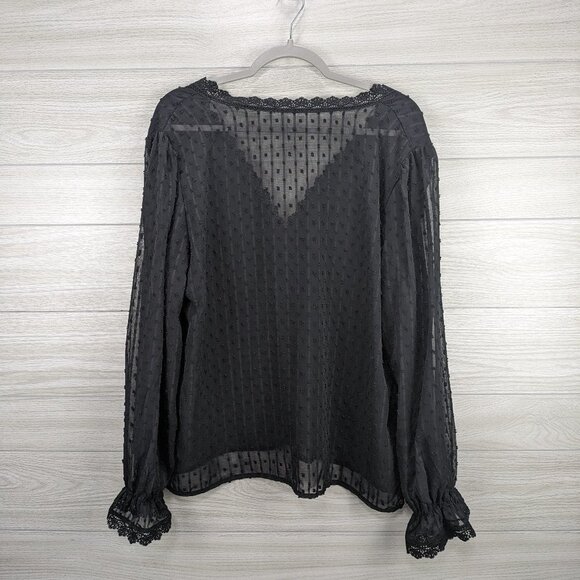 V Neck Elegant Swiss Dot Lace Splicing Plus Size Blouse - Picture 6 of 7